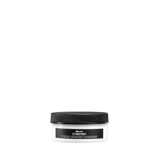 Davines OI Conditioner, Smoothing Conditioner For Normal Hair And All Hair Types, Softens And Restores Chemically Treated Hair